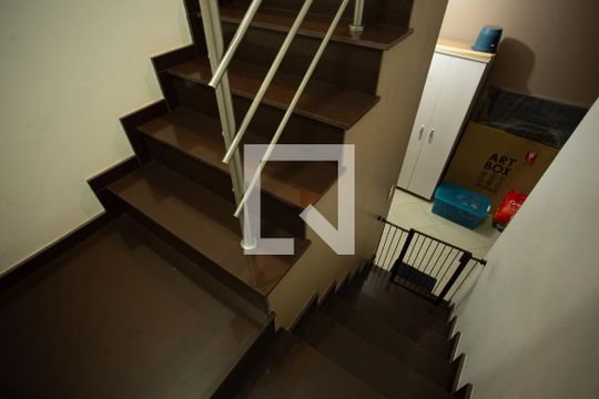 HALL DOS QUARTOS de casa à venda com 3 quartos, 150m² em Vila Mariza Mazzei, São Paulo