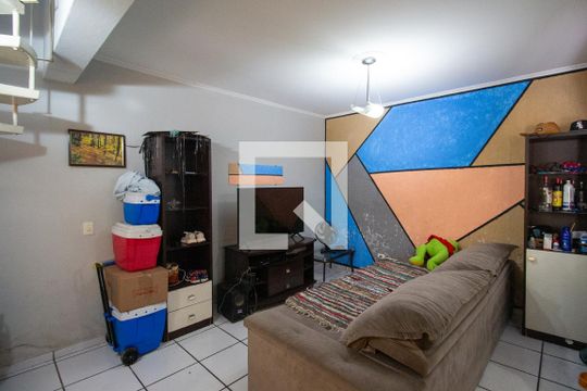 Sala de casa para alugar com 3 quartos, 175m² em Jardim das Oliveiras, São Paulo