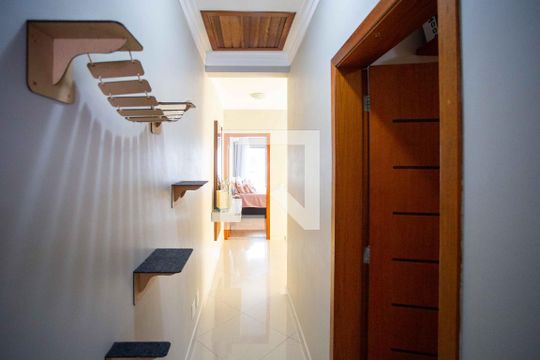 Corredor de casa à venda com 4 quartos, 237m² em Jardim Colonial, São Bernardo do Campo