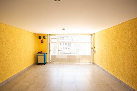 Garagem de casa à venda com 4 quartos, 237m² em Jardim Colonial, São Bernardo do Campo