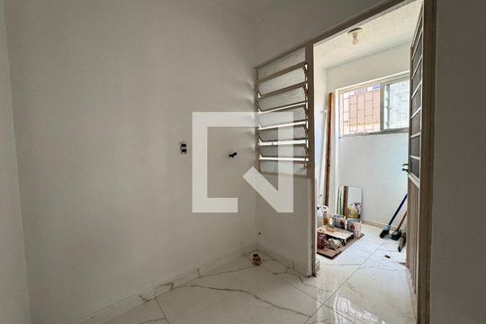 Cozinha de apartamento para alugar com 2 quartos, 42m² em Rio dos Sinos, São Leopoldo