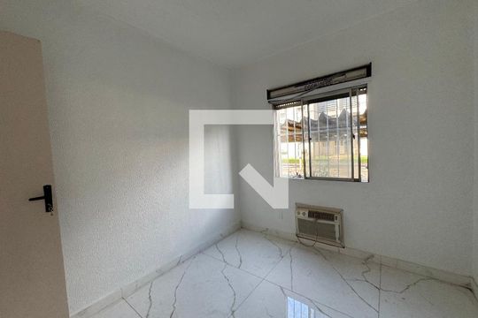 quarto 1 de apartamento para alugar com 2 quartos, 42m² em Rio dos Sinos, São Leopoldo