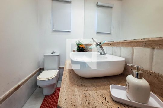 Lavabo de casa à venda com 5 quartos, 418m² em Camboinhas, Niterói