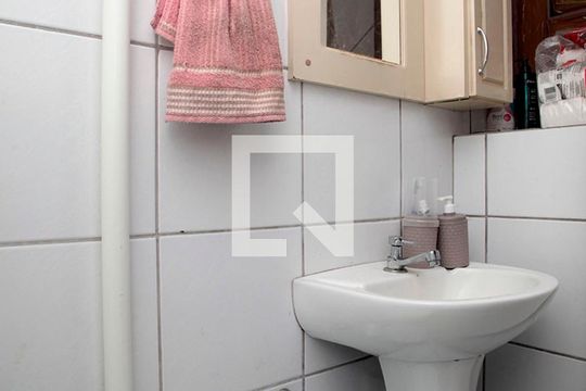 Banheiro 2 de apartamento à venda com 2 quartos, 77m² em  Independência, Porto Alegre