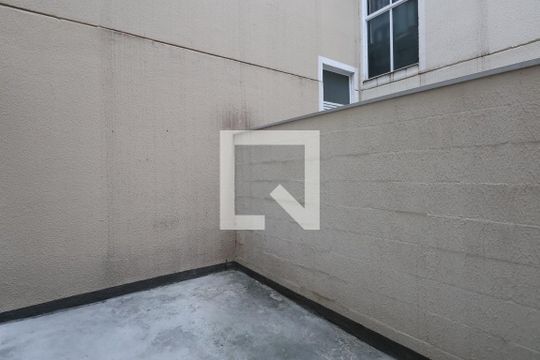 Área externa de apartamento à venda com 2 quartos, 45m² em Estância Velha, Canoas