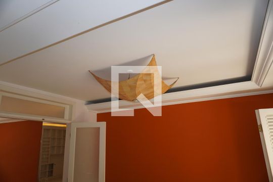 Sala de casa à venda com 3 quartos, 203m² em Pinheiros, São Paulo