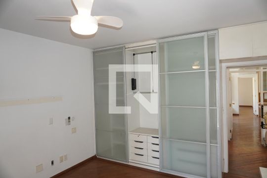 Suíte 1 de casa à venda com 3 quartos, 203m² em Pinheiros, São Paulo