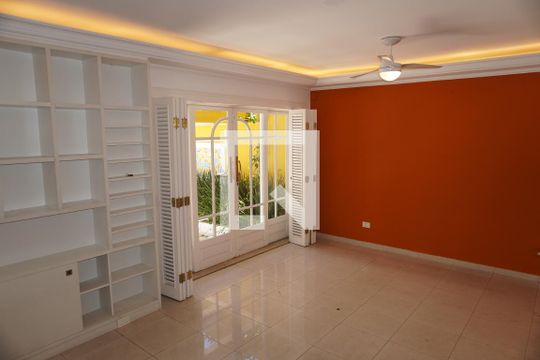 Casa à venda com 3 quartos, 203m² em Pinheiros, São Paulo