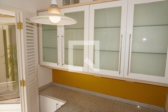 Cozinha de casa à venda com 3 quartos, 203m² em Pinheiros, São Paulo
