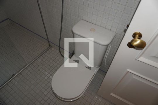 Banheiro da Suíte 1 de casa à venda com 3 quartos, 203m² em Pinheiros, São Paulo