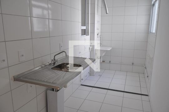 Cozinha de apartamento para alugar com 2 quartos, 44m² em Sampaio, Rio de Janeiro