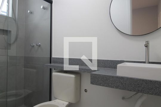 Banheiro da Suite de apartamento à venda com 3 quartos, 241m² em Castelo, Belo Horizonte
