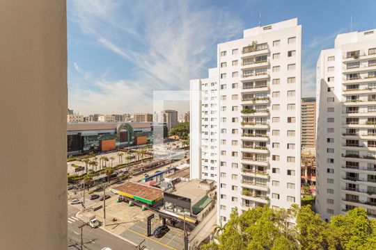 Vista de apartamento à venda com 2 quartos, 67m² em Recanto Paraíso, São Paulo