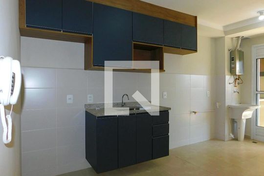 Cozinha de apartamento para alugar com 2 quartos, 60m² em Balneário Tropical, Paulínia