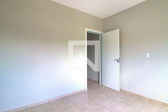 Quarto 1 de apartamento para alugar com 1 quarto, 33m² em Jardim Algarve, Viamão