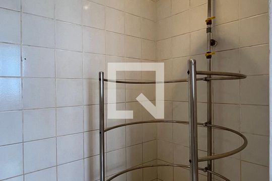 Ducha de kitnet/studio para alugar com 1 quarto, 34m² em Jardim Paulista, São Paulo