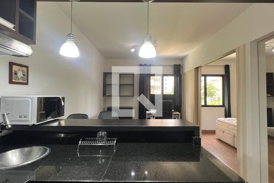 Cozinha de kitnet/studio para alugar com 1 quarto, 34m² em Jardim Paulista, São Paulo