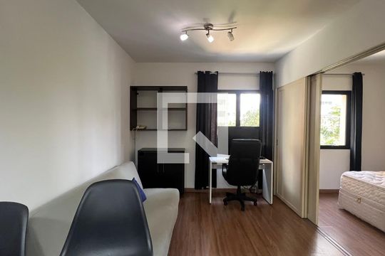 Sala de kitnet/studio para alugar com 1 quarto, 34m² em Jardim Paulista, São Paulo