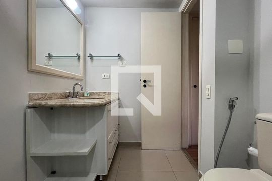 Banheiro da Suíte de kitnet/studio para alugar com 1 quarto, 34m² em Jardim Paulista, São Paulo