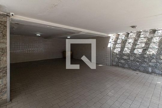 Garagem de casa à venda com 4 quartos, 212m² em Jardim da Saúde, São Paulo