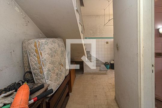 Edícula de casa à venda com 4 quartos, 212m² em Jardim da Saúde, São Paulo