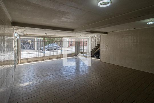 Garagem de casa à venda com 4 quartos, 212m² em Jardim da Saúde, São Paulo