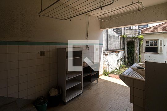 Área de Serviço de casa à venda com 4 quartos, 212m² em Jardim da Saúde, São Paulo