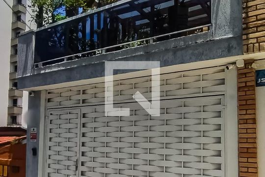 Fachada de casa à venda com 3 quartos, 300m² em Vila Mascote, São Paulo