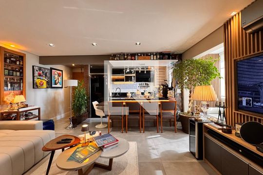Sala de apartamento à venda com 2 quartos, 65m² em Jardim Bela Vista, Santo André
