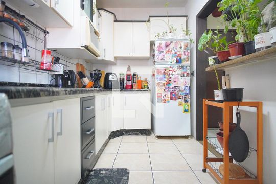 Cozinha de apartamento à venda com 2 quartos, 69m² em Sarandi, Porto Alegre