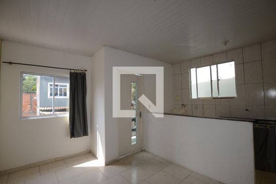 Sala de apartamento para alugar com 1 quarto, 50m² em Vila Valqueire, Rio de Janeiro