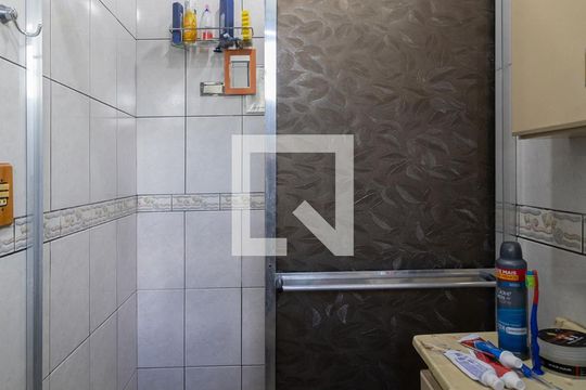 Banheiro Suíte 1 de casa à venda com 2 quartos, 200m² em Artur Alvim, São Paulo