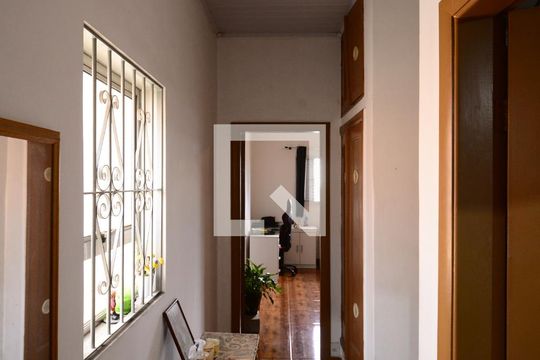 Corredor de casa à venda com 3 quartos, 102m² em Vila Dom Pedro I, São Paulo
