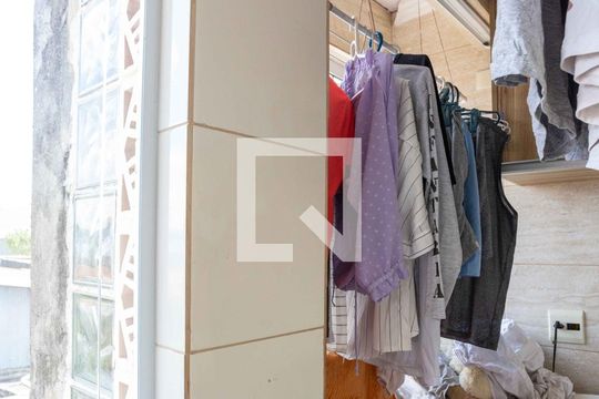 Área de Serviço de casa à venda com 4 quartos, 300m² em Piraporinha, Diadema