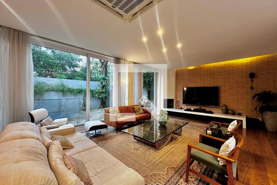 Sala de casa de condomínio à venda com 4 quartos, 224m² em Campo Belo, São Paulo