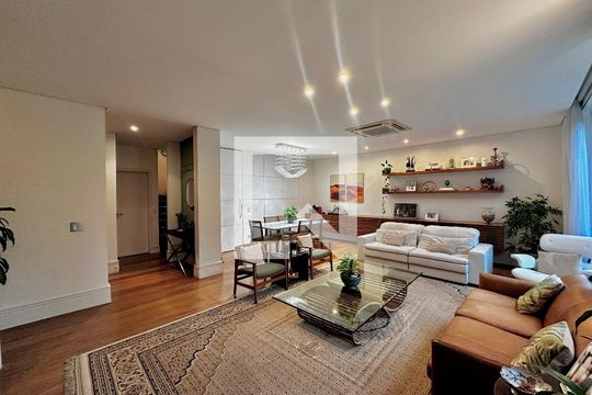 Sala de casa de condomínio à venda com 4 quartos, 224m² em Campo Belo, São Paulo