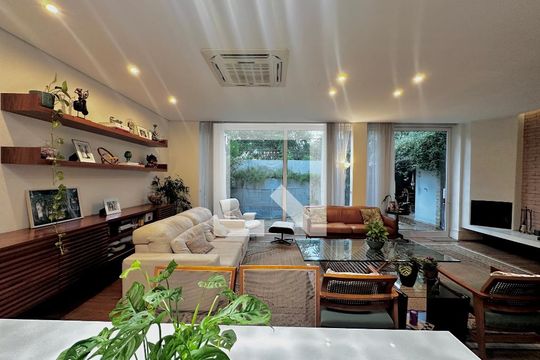 Sala de casa de condomínio à venda com 4 quartos, 224m² em Campo Belo, São Paulo