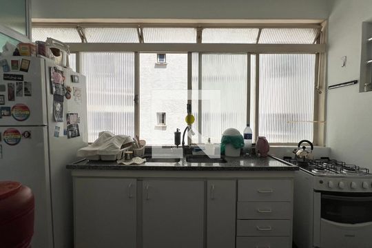 Cozinha de apartamento à venda com 3 quartos, 65m² em Jardim das Bandeiras, São Paulo