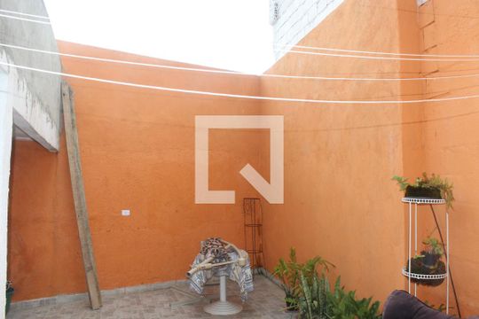 Quintal de casa à venda com 4 quartos, 180m² em Vila Barbosa, São Paulo