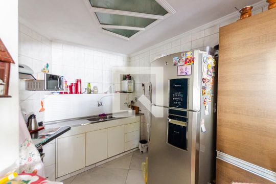 Cozinha de casa à venda com 3 quartos, 100m² em Vila Curuçá, Santo André