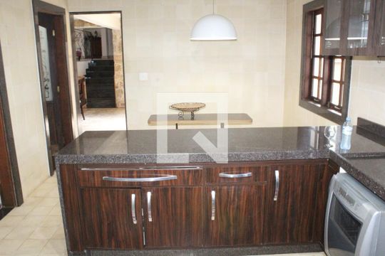 Cozinha de casa de condomínio para alugar com 4 quartos, 750m² em Jardim Sao Paulo Ii, Cotia