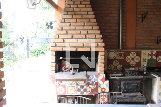 Churrasqueira de casa de condomínio para alugar com 4 quartos, 750m² em Jardim Sao Paulo Ii, Cotia