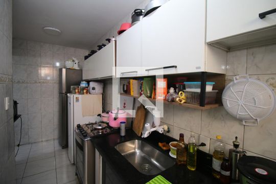Cozinha de apartamento à venda com 2 quartos, 50m² em Brás de Pina, Rio de Janeiro