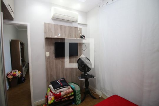 Quarto 1 de apartamento à venda com 2 quartos, 50m² em Brás de Pina, Rio de Janeiro