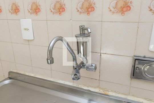 Cozinha - Torneira de apartamento para alugar com 1 quarto, 60m² em Vista Alegre, Rio de Janeiro