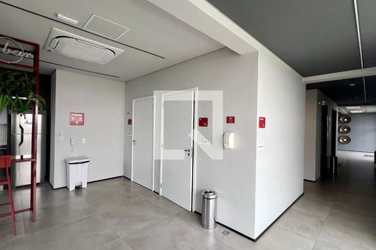 Área comum de kitnet/studio para alugar com 1 quarto, 21m² em Jardim Paulista, São Paulo