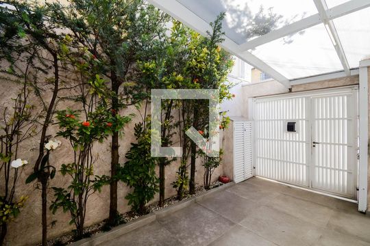 Entrada Social  de casa para alugar com 3 quartos, 175m² em Jardim Eusonia, Guarulhos
