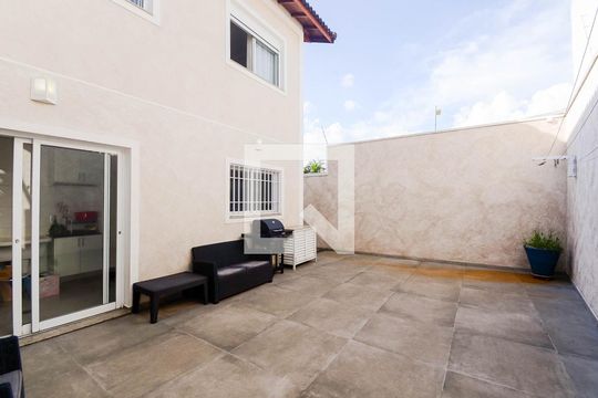 Quintal de casa para alugar com 3 quartos, 175m² em Jardim Eusonia, Guarulhos