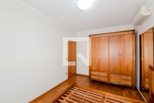 Quarto 3 de casa para alugar com 3 quartos, 175m² em Jardim Eusonia, Guarulhos