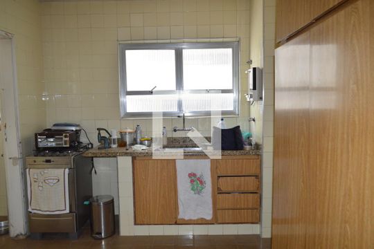 Cozinha de apartamento à venda com 3 quartos, 131m² em Vila Mariana, São Paulo